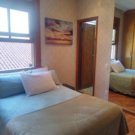 Quarto Suite -Em Apartamento Familiar Белу-Оризонті Екстер'єр фото